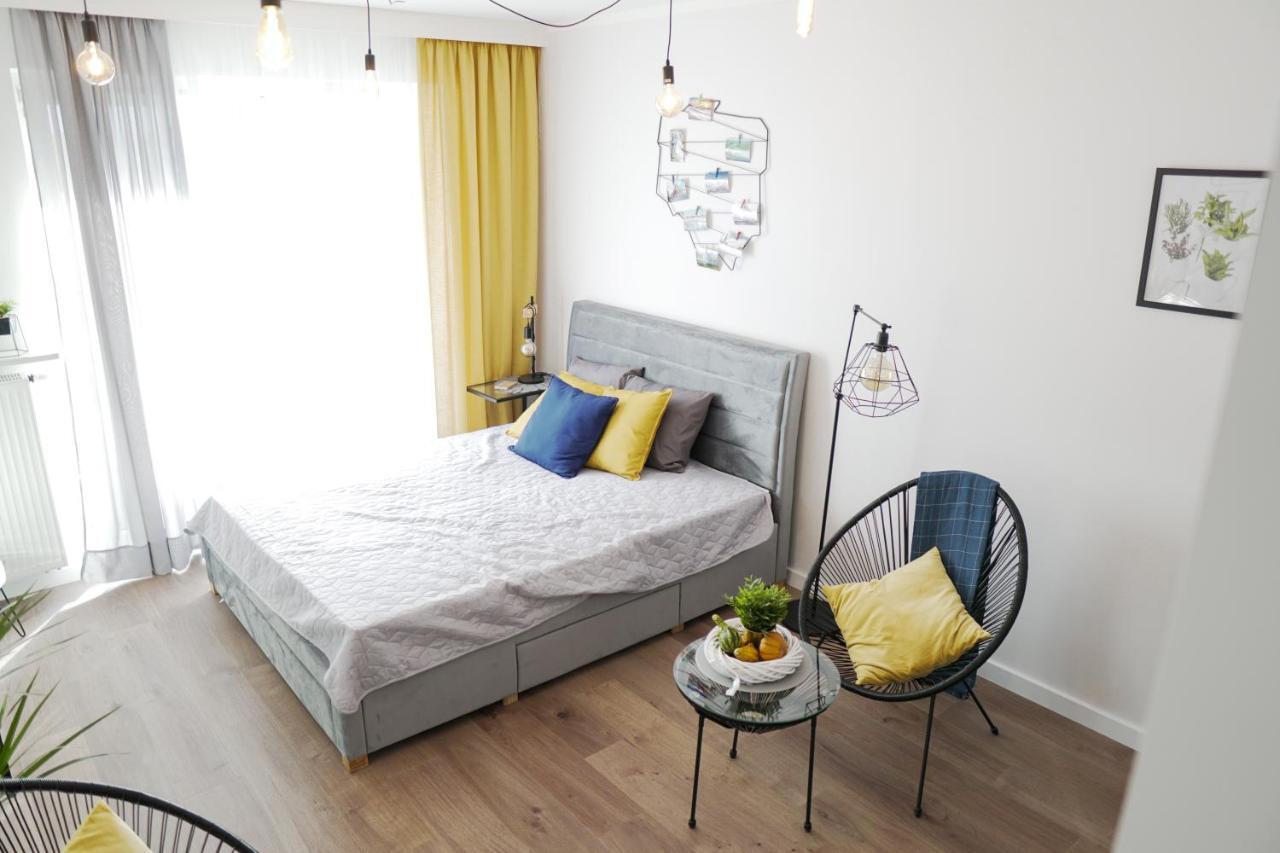 Vizzit Us Premium Apartments Варшава Экстерьер фото